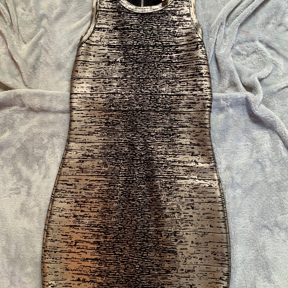 👗👗SHOWSTOPPING NEOPRENE DRESS - Picture 4 of 6